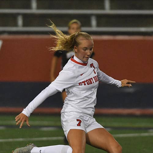Frauenfußball USA - Paula an der Stony Brook Universität in New York